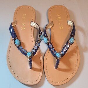 𝅺BEAUTIFUL Blue Jeweled flip flops sz 7